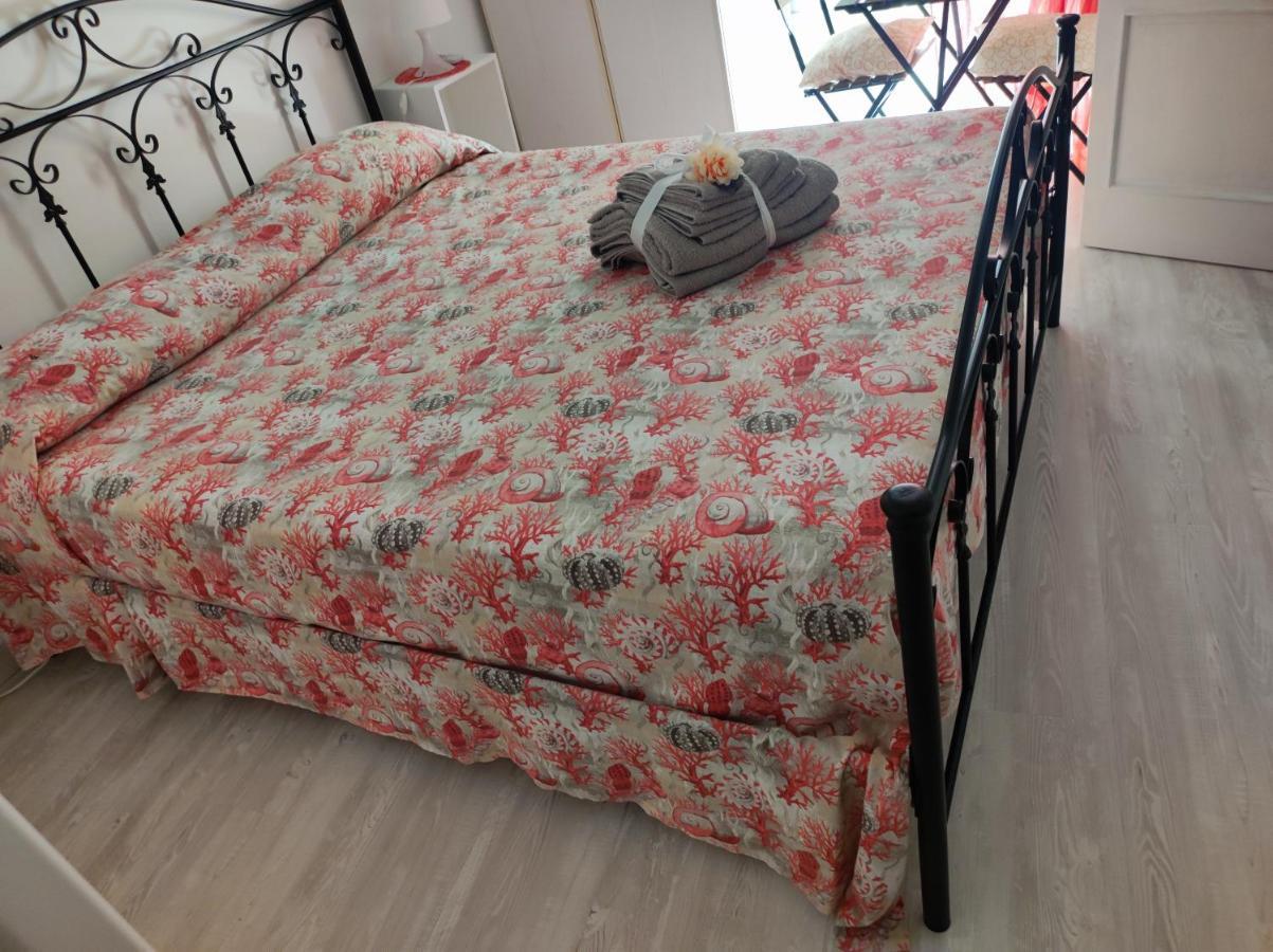 Bed and Breakfast Il Rifugio Sul Porto Монополи Экстерьер фото